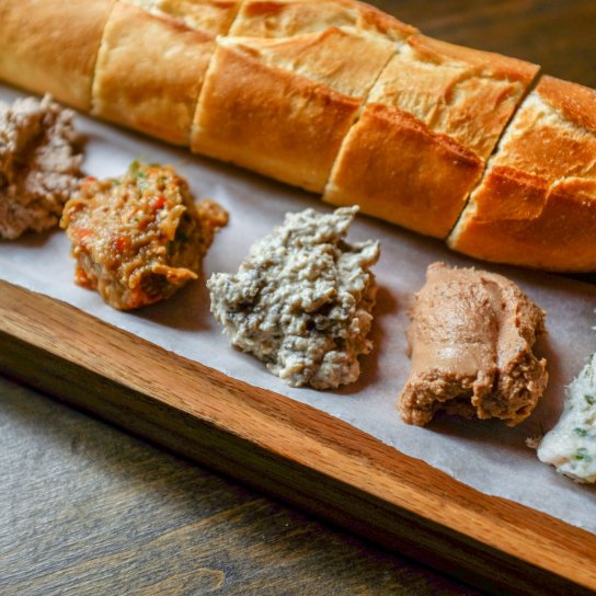 намазки на хліб з плавленим сирком