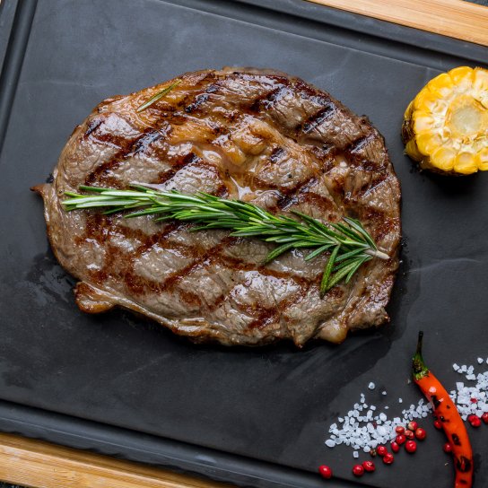 Яловичий стейк