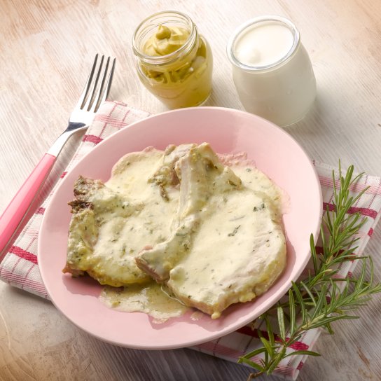 Запечена свинина під йогуртом