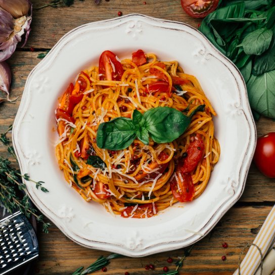 Паста в томатному соусі