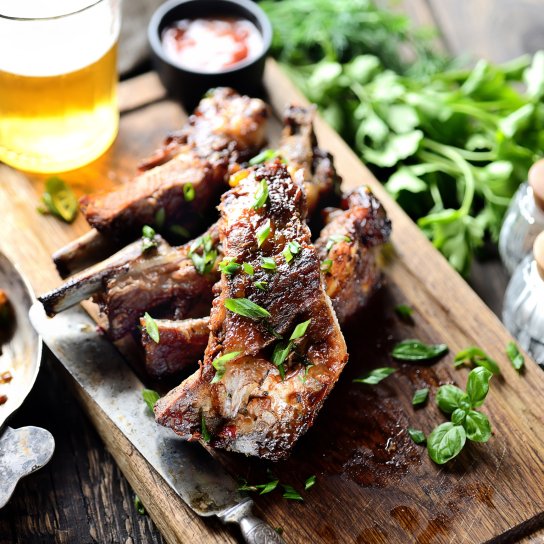 Свинячі реберця