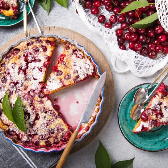 Лінивий пиріг з вишнями