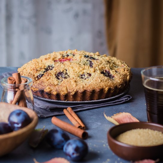 Сливовий пиріг із хрустким штрейзелем