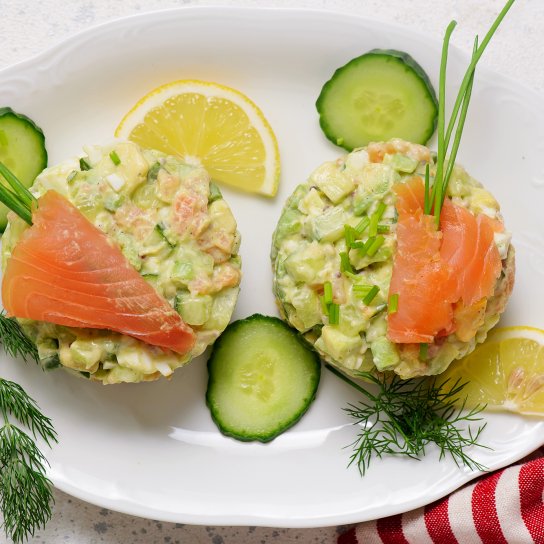 новорічний салат із червоною рибою