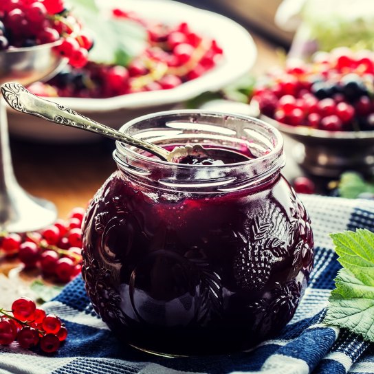 Варення зі смородиною і малиною