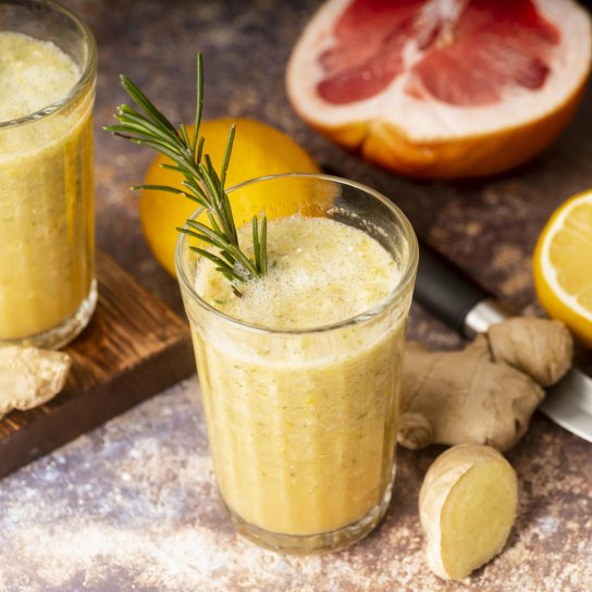 Ранкове смузі з цитрусами