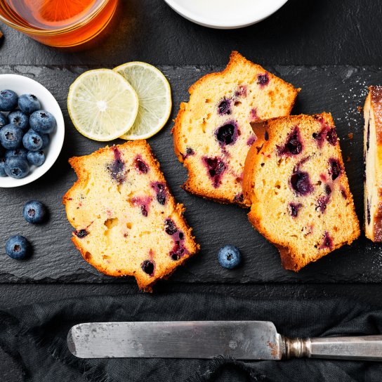 Лимонно-чорничний хліб