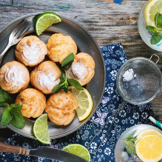 Профітролі з лимонним кремом