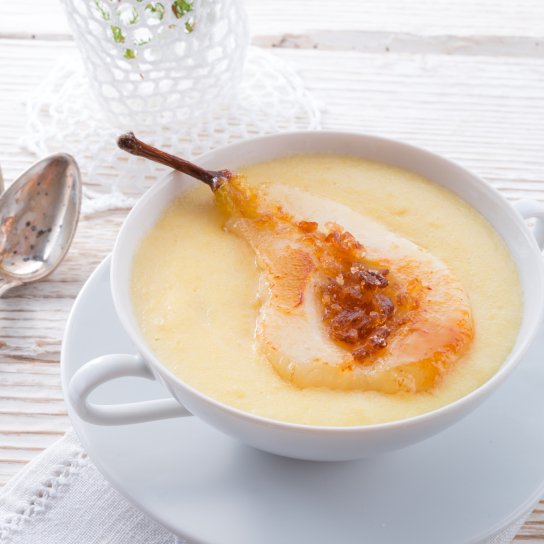 Десерт з манкою і грушами