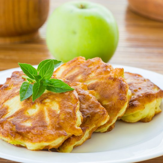 Яблучні оладки