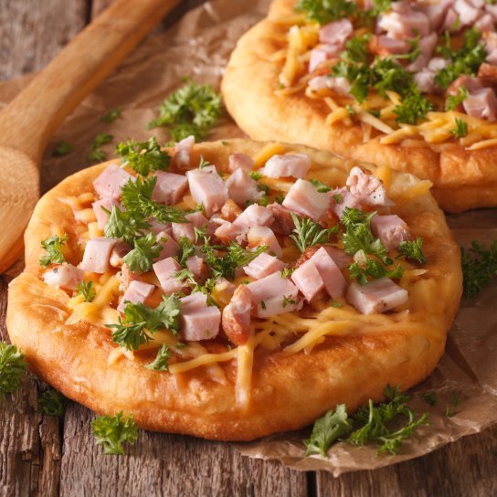 Оладки-піци із шинкою