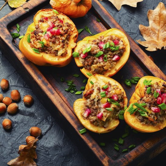 Фаршировані свининою яблука