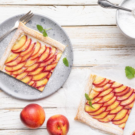 тарт з нектаринами