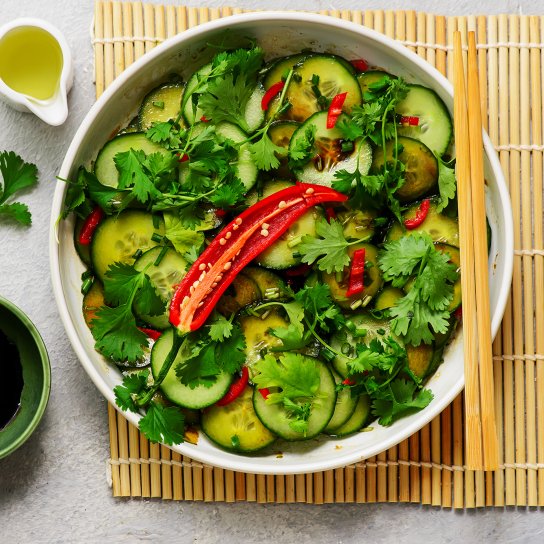 Азиатский огуречный салат