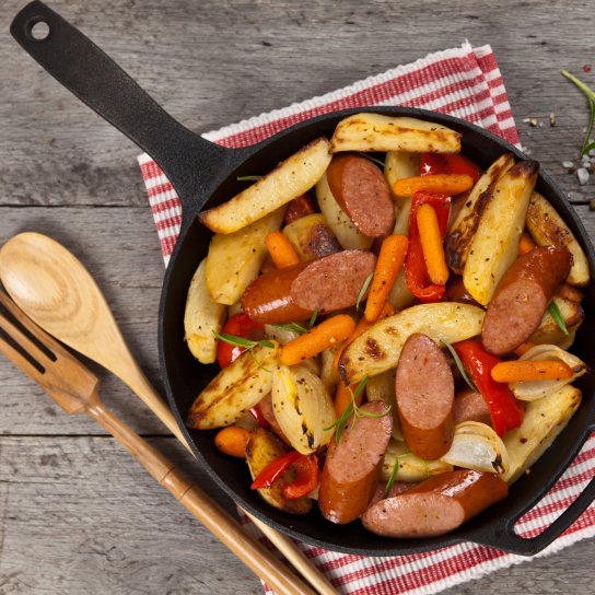 Картопля з ковбасками