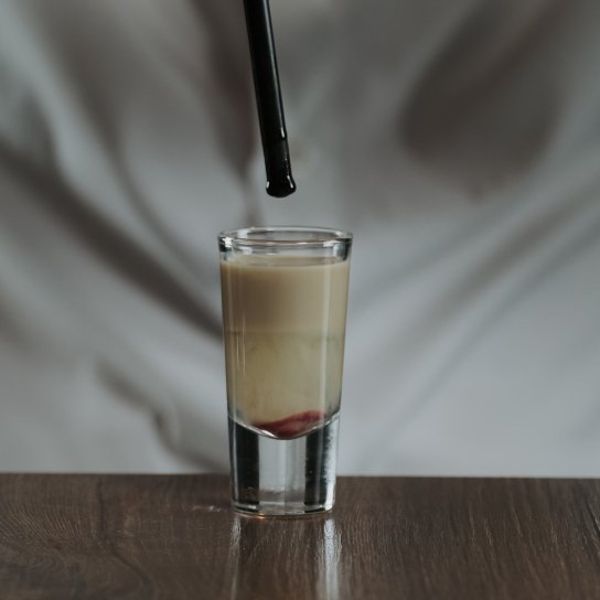 Шот с самбукой