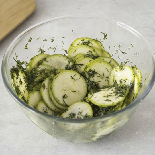 Мариновані кабачки в пакеті