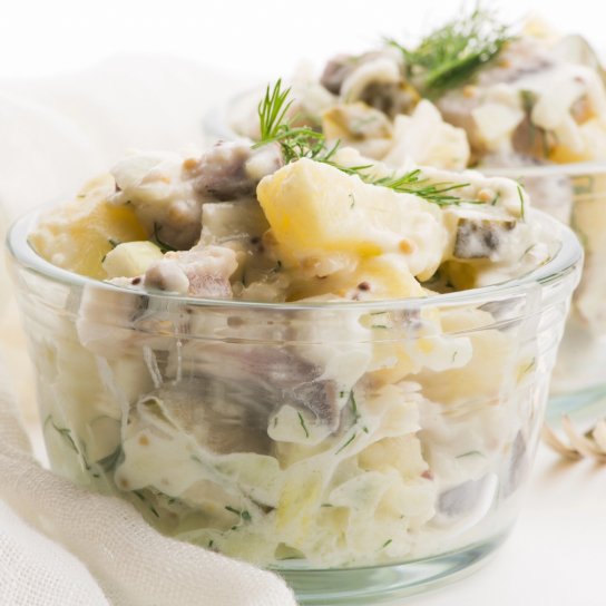 Салат з куркою і грибами