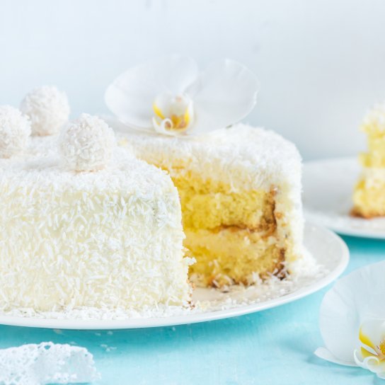 Кокосовий торт Рафаелло