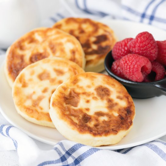 Сирники з горіхами та родзинками