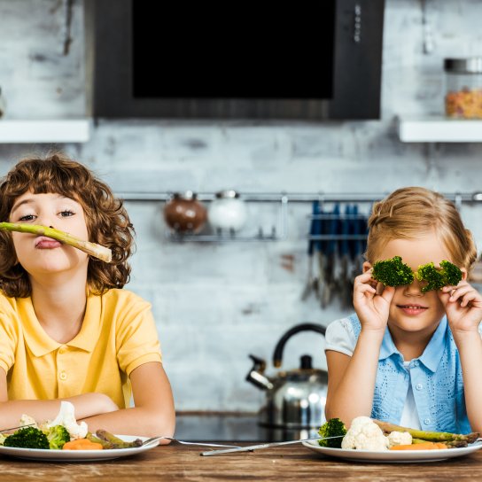 Діти на кухні