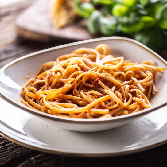 Паста з томатним соусом