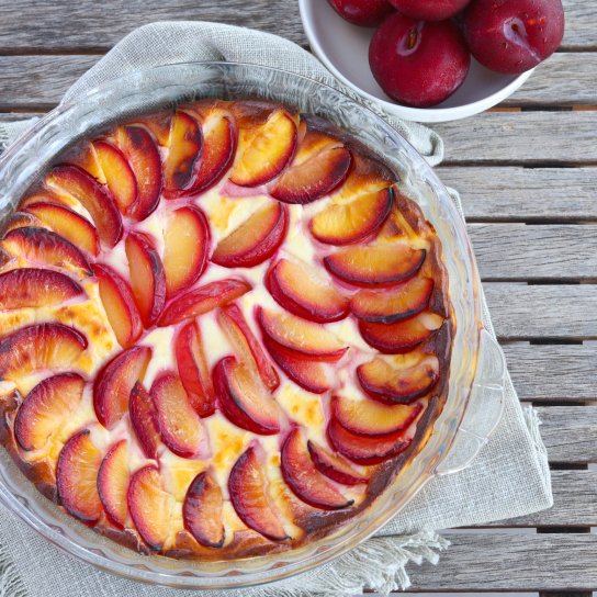 Чизкейк со сливами