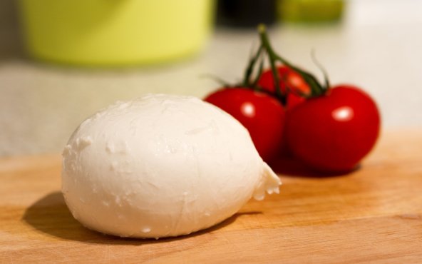 Сир моцарела