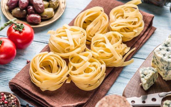 Макарони гнізда