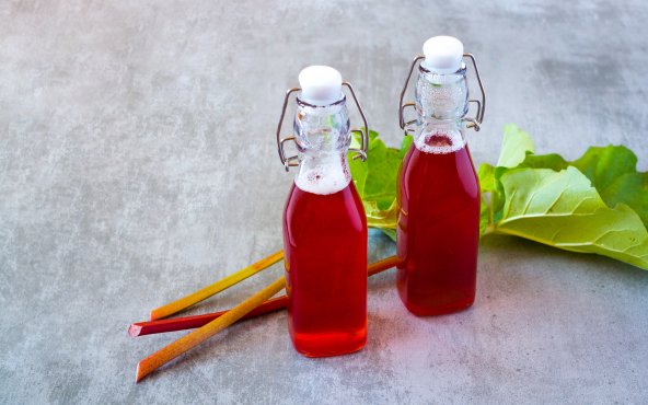 Ревінь, сік