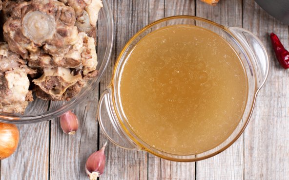 Яловичий бульйон