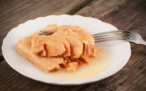 Лосось консервированный