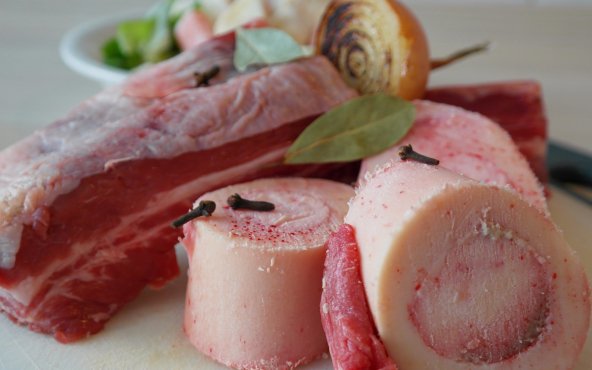 Яловичі кістки