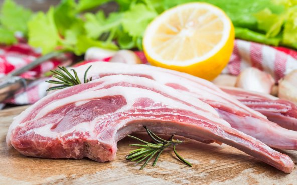 Бараняча корейка на кістці