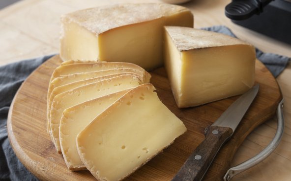 Сир твердий