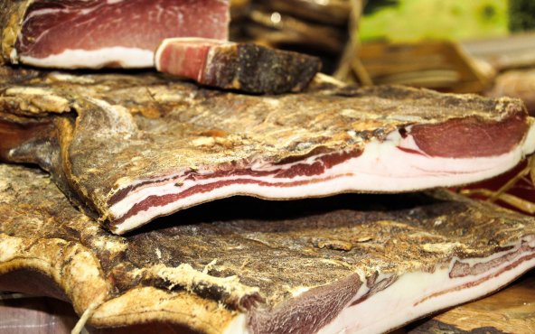 Сало сиров'ялене