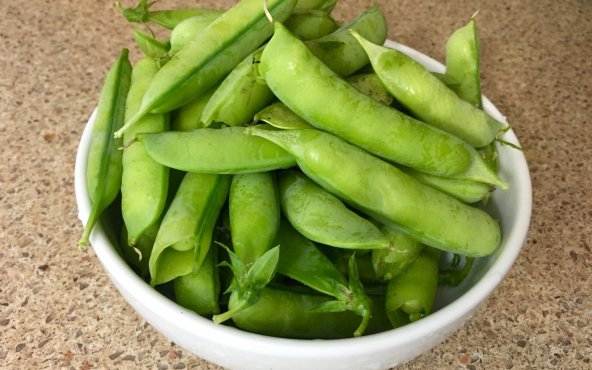 Зелений горох у стручках