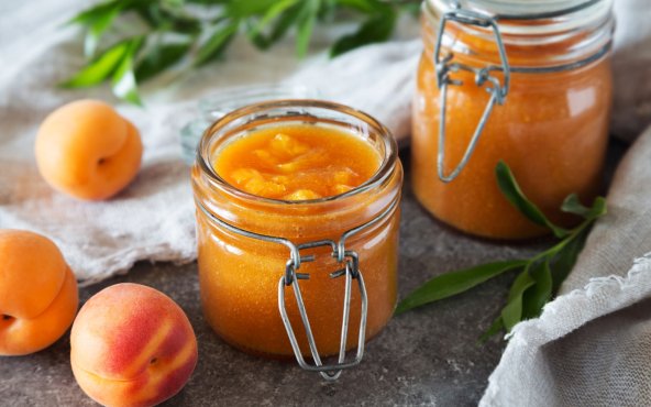 Варення абрикосове
