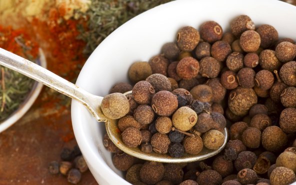 Перець духмяний, горошок