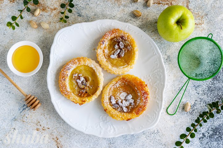 десерт з цукровою пудрою