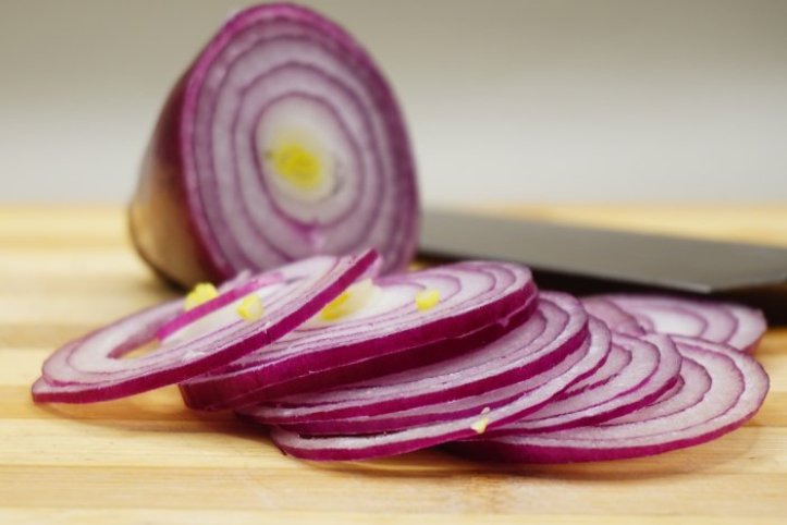 червона цибуля