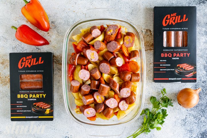 картопля і ковбаски