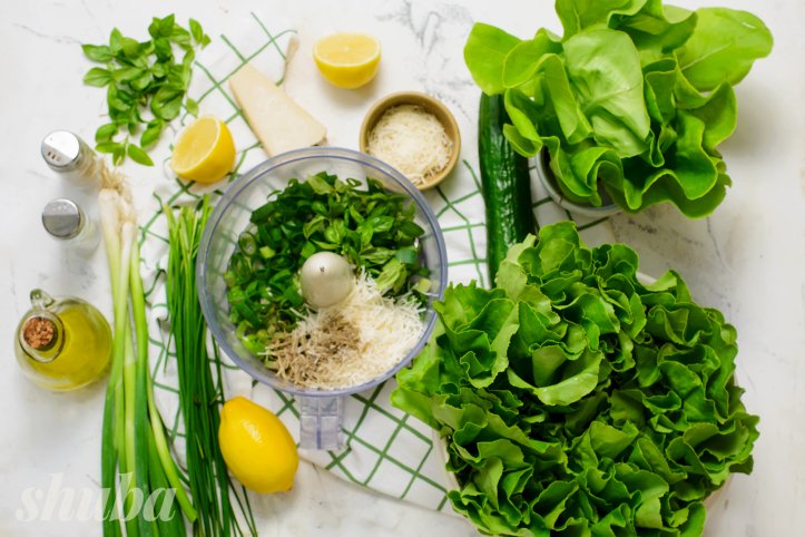 зелень у блендері