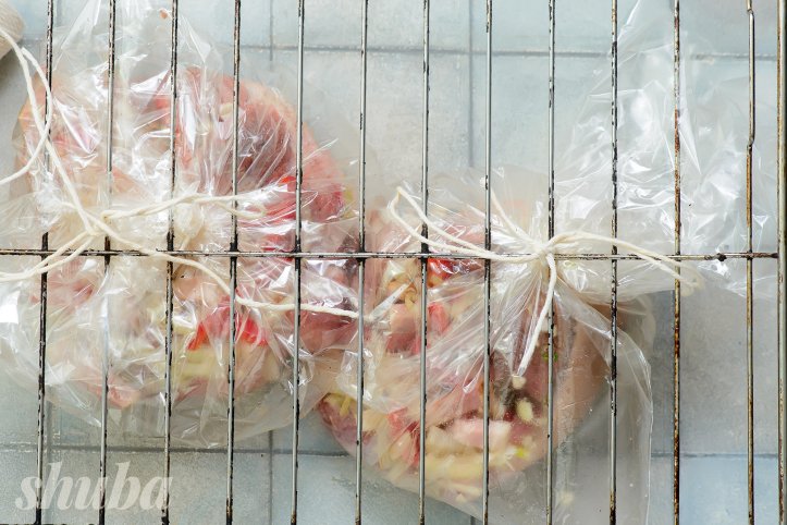 Рулька в рукаві