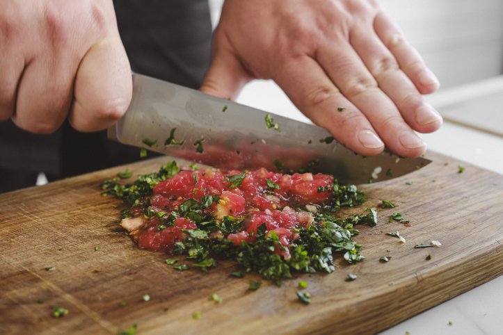 помідор і базилік