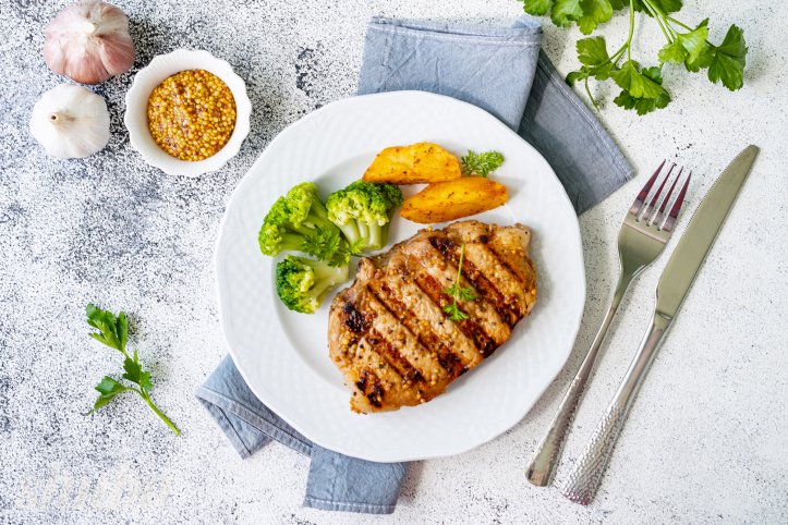 Стейк на грилі