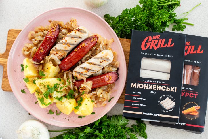 ковбаски з соусом