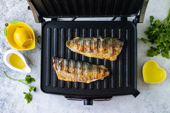 скумбрія на грилі