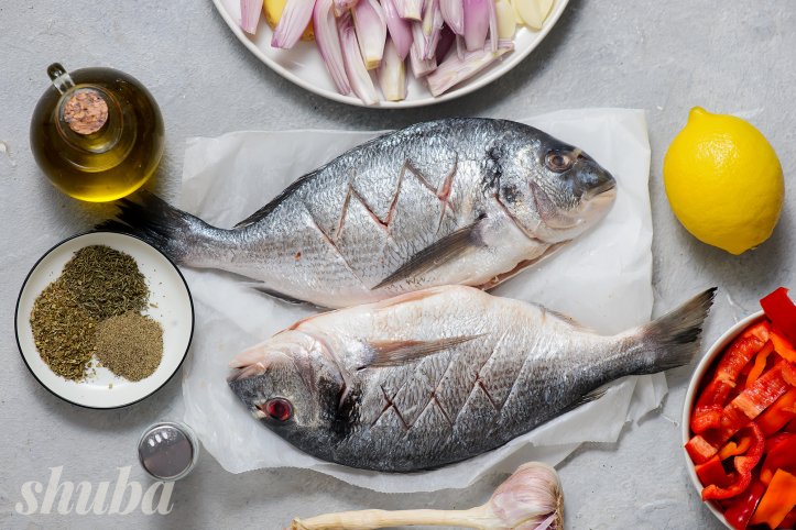 Дорадо з надрізами