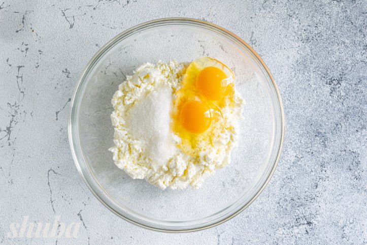 сир та курячі яйця